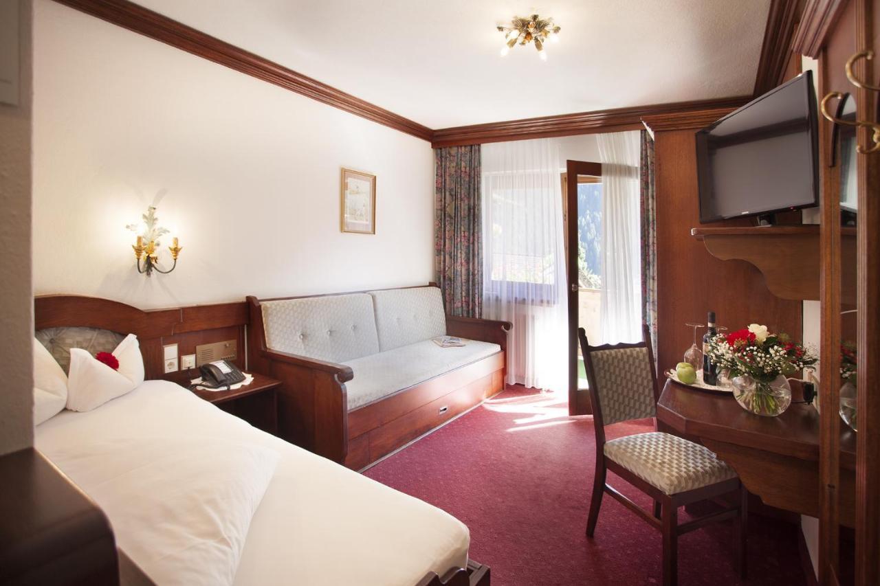 Almhof Hotel 4*
